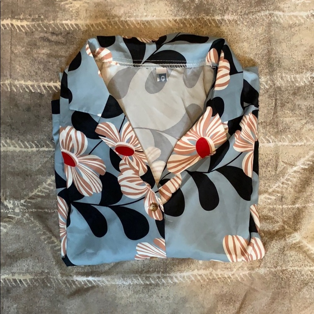 Hawaiian flower shirt